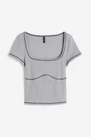 Flatlock-seam ribbed top