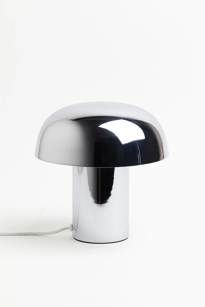 Lampe de table en métal