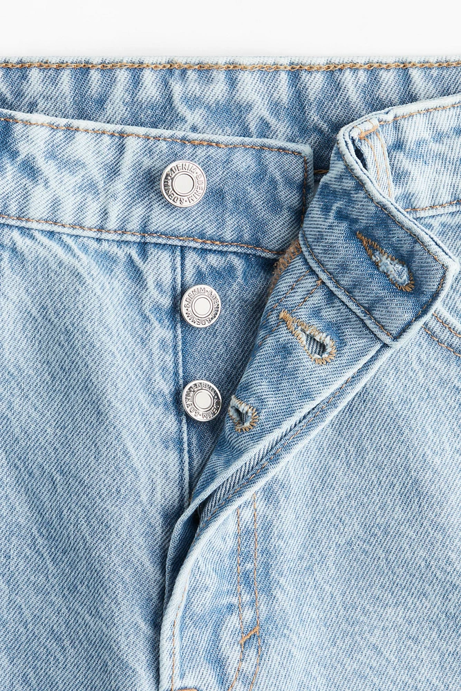 Short en denim haut du genou