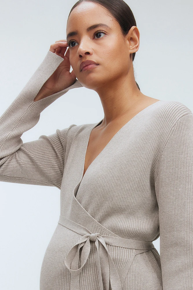 Gilet MAMA croisé en tricot côtelé
