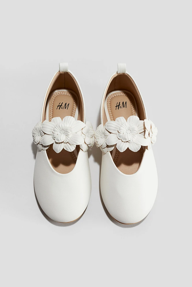 Ballerines avec appliqué