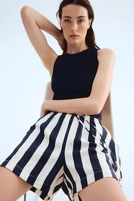 Short avec cordon de serrage