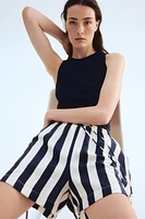 Short avec cordon de serrage