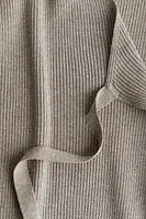Gilet MAMA croisé en tricot côtelé