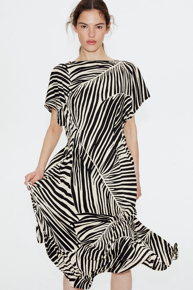 Defined-Waist Maxi Dress