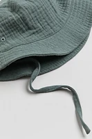 Chapeau en mousseline de coton