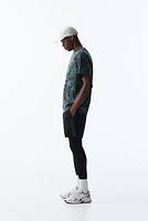 T-shirt de sport coupe classique avec DryMove™