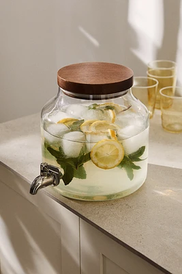 Fontaine en verre avec robinet