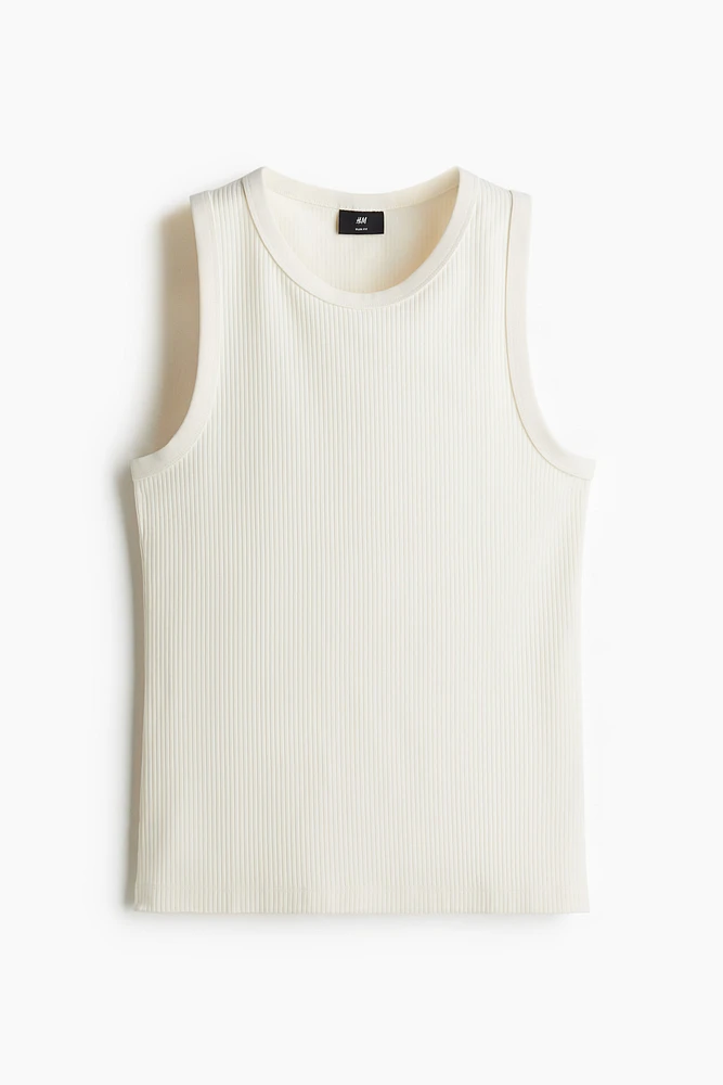 Camisole côtelée près du corps