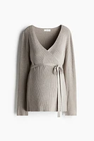 Gilet MAMA croisé en tricot côtelé