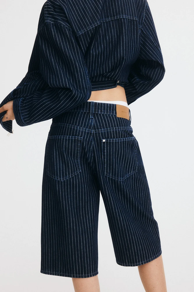 Short en denim haut du genou