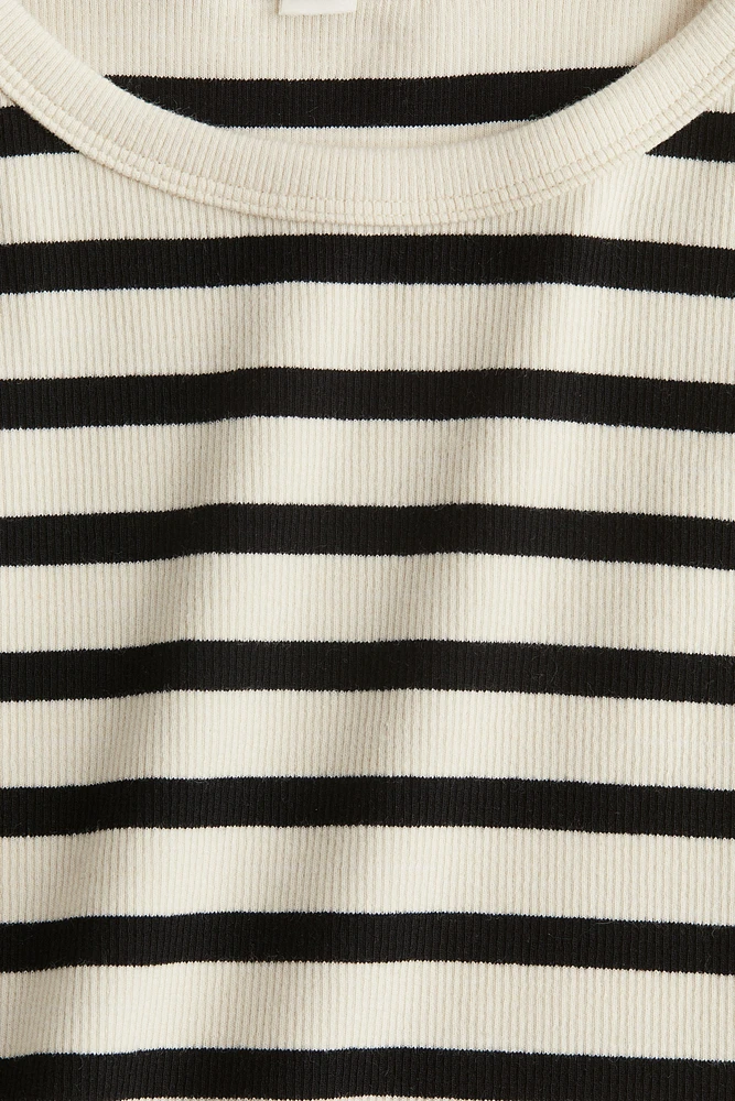 Cropped Ribbed Tank Top