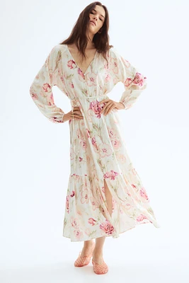 Robe en crêpe avec ceinture à nouer
