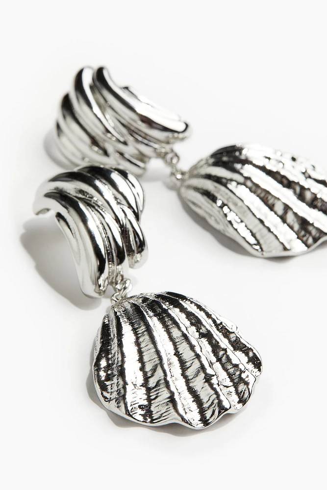 Shell-shaped Pendant Earrings