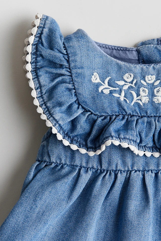 H&M Embroidered-Detail Denim Dress | Liberty Center H&M Embroidered-Detail Denim Dress | Liberty Center