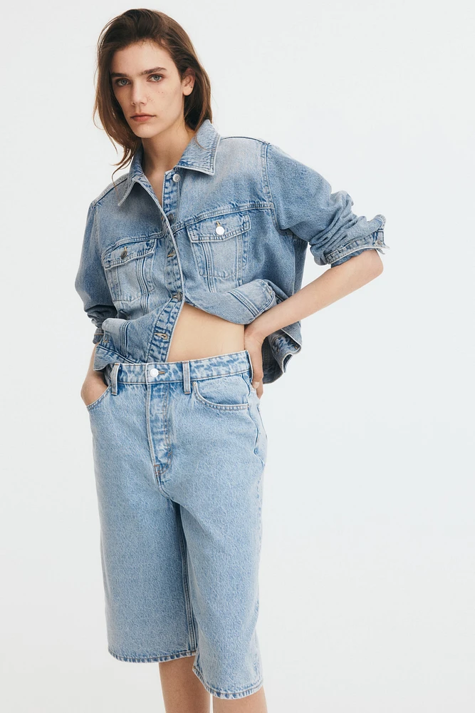 Short en denim haut du genou