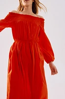Robe épaules nues à encolure avec smocks