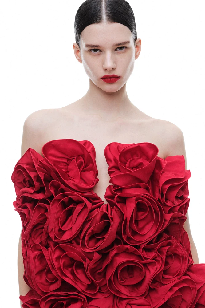 Robe en satin ruché