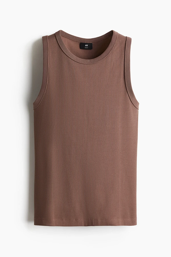 Camisole côtelée près du corps