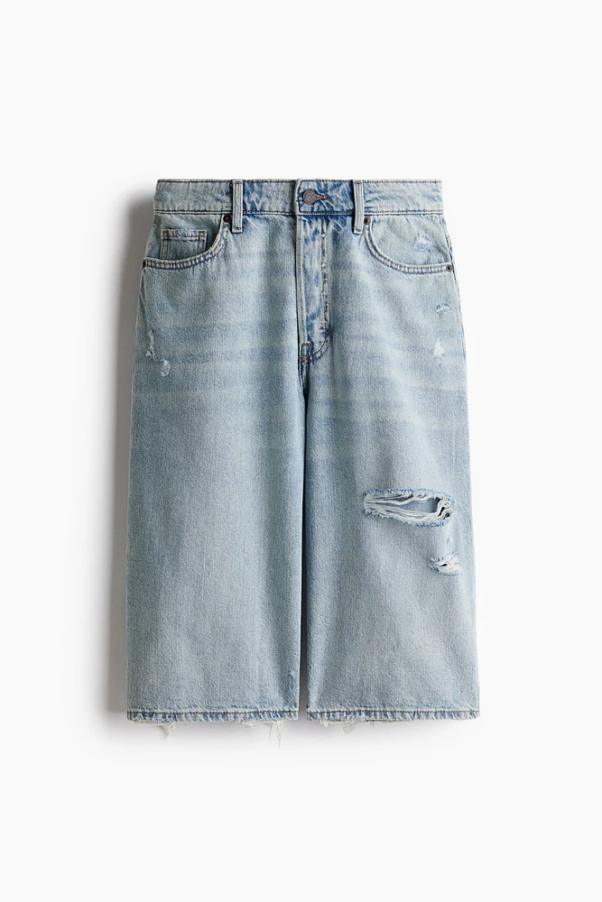 Short en denim haut du genou