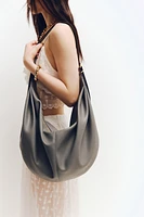 Sac à bandoulière de forme arrondie
