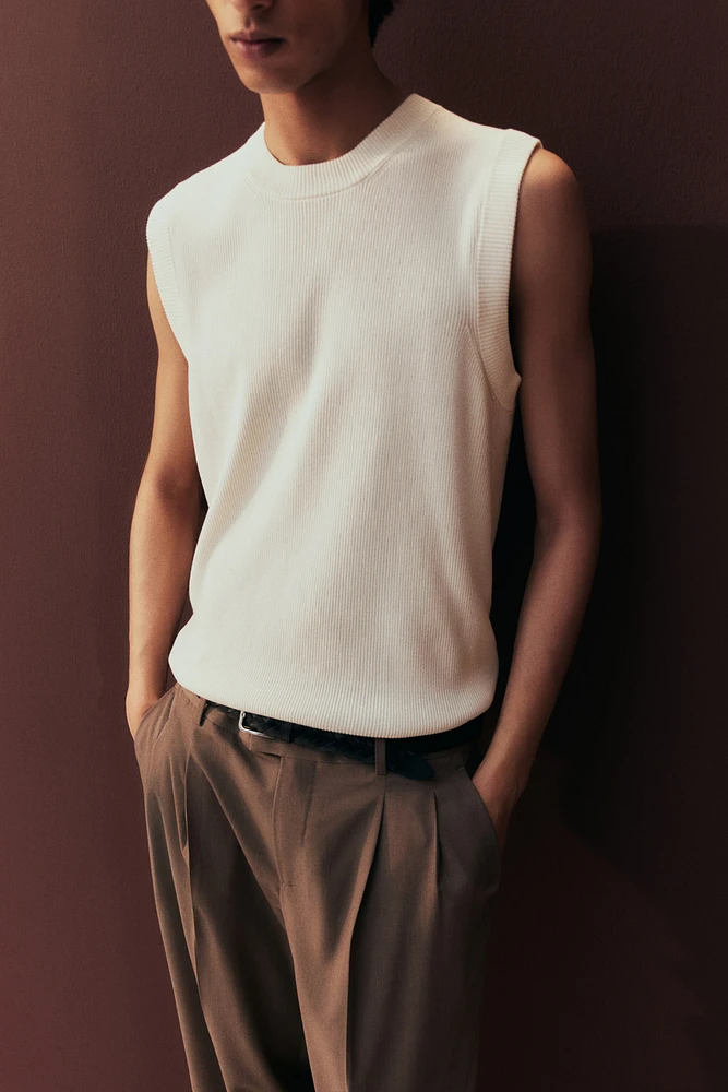 Regular-Fit Ribbed Sweater Vest