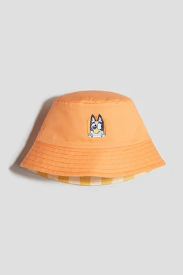 Motif-Detail Bucket Hat