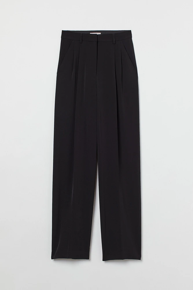 Wide-leg Creased Pants