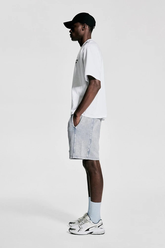 Mid-length sports shorts