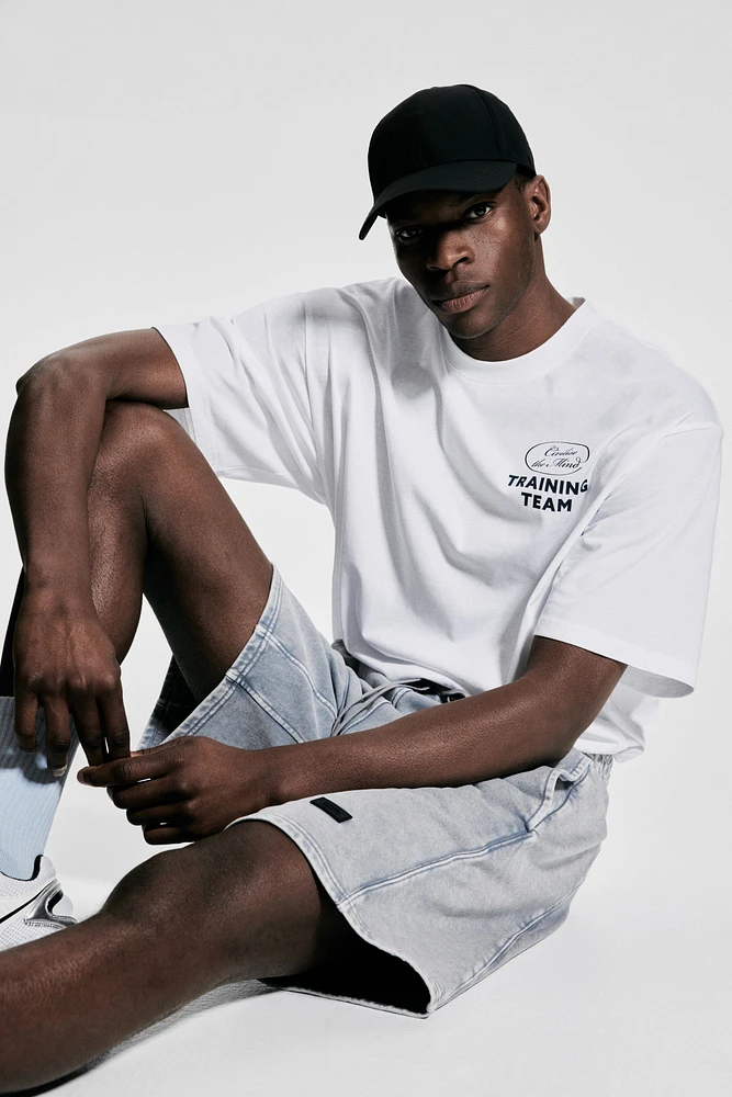 Mid-length sports shorts
