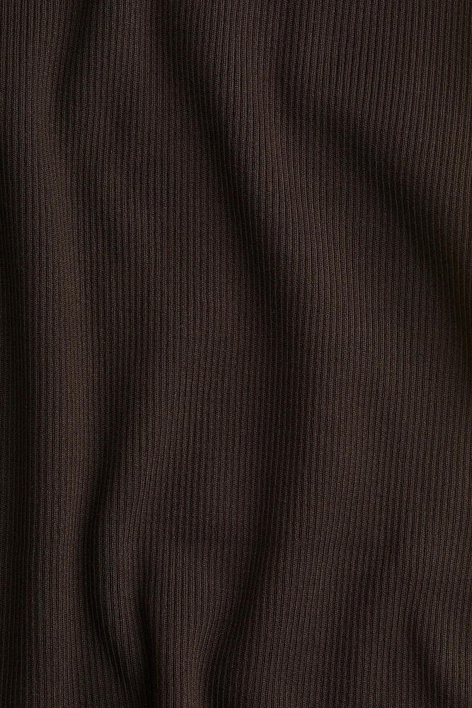 Robe tube côtelée