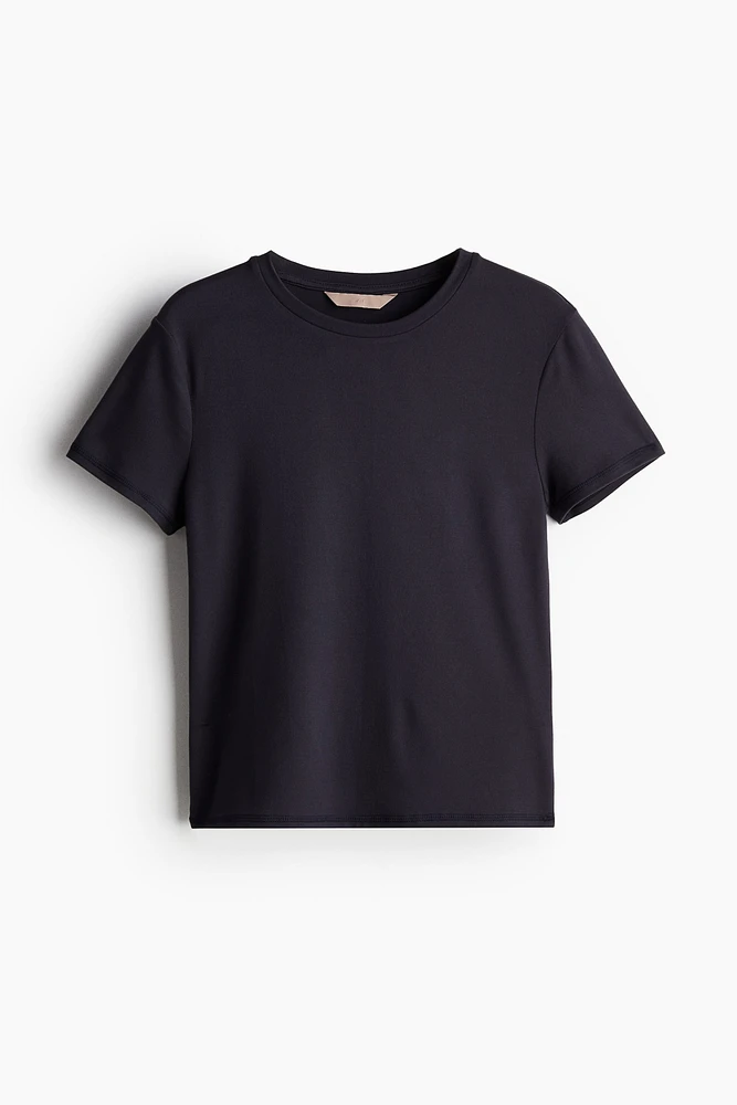 Short T-shirt