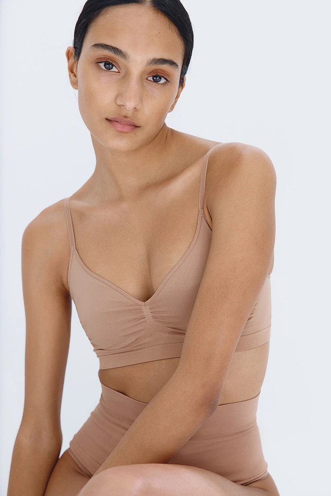 Stretchy and Sculpting Soft-cup Bra