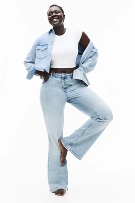 Jean évasé coupe galbée taille haute