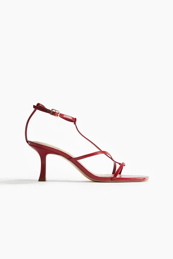 Sandales à talon avec brides fines