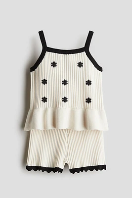2-piece top and shorts set