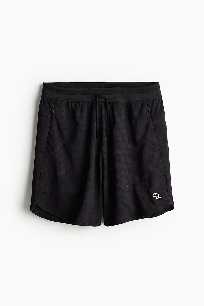 Mid-Length Sports Shorts DryMove™