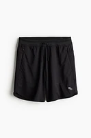 Mid-Length Sports Shorts DryMove™