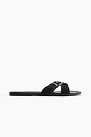 Crossover-strap sandals