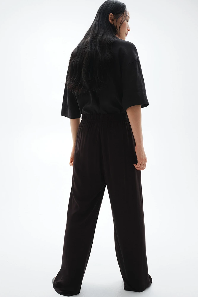 Wide-cut Pull-on Pants