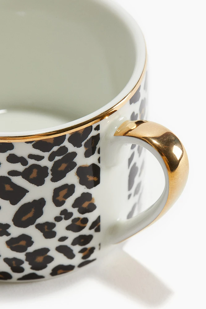 Tasse en porcelaine