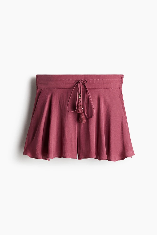 Short aérien avec cordon de serrage