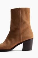 Ankle Boots with Pointed Toes