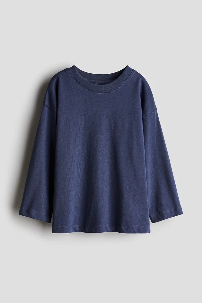 Long-sleeved T-shirt