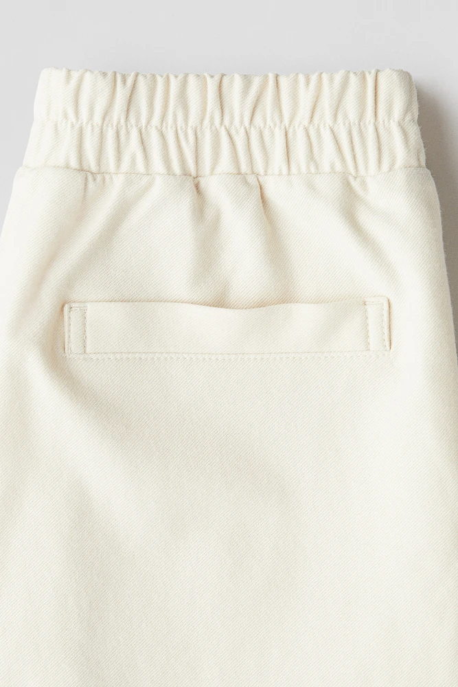 Short chino