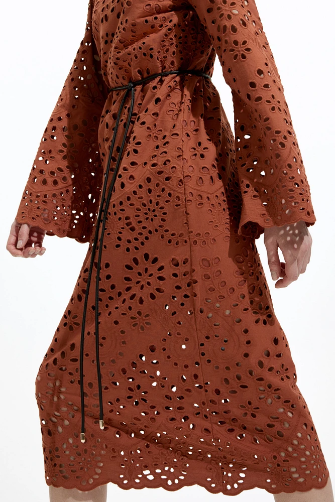 Robe en broderie anglaise