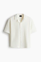 Chemise gaufrée coupe ample à col cubain