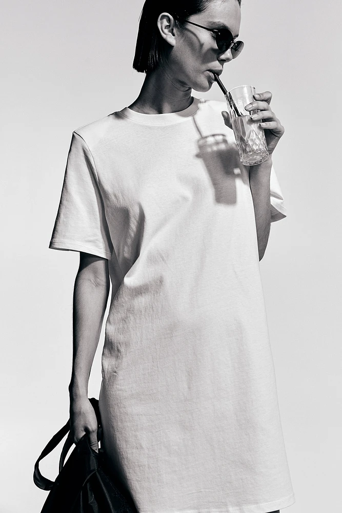 Robe T-shirt à épaulettes