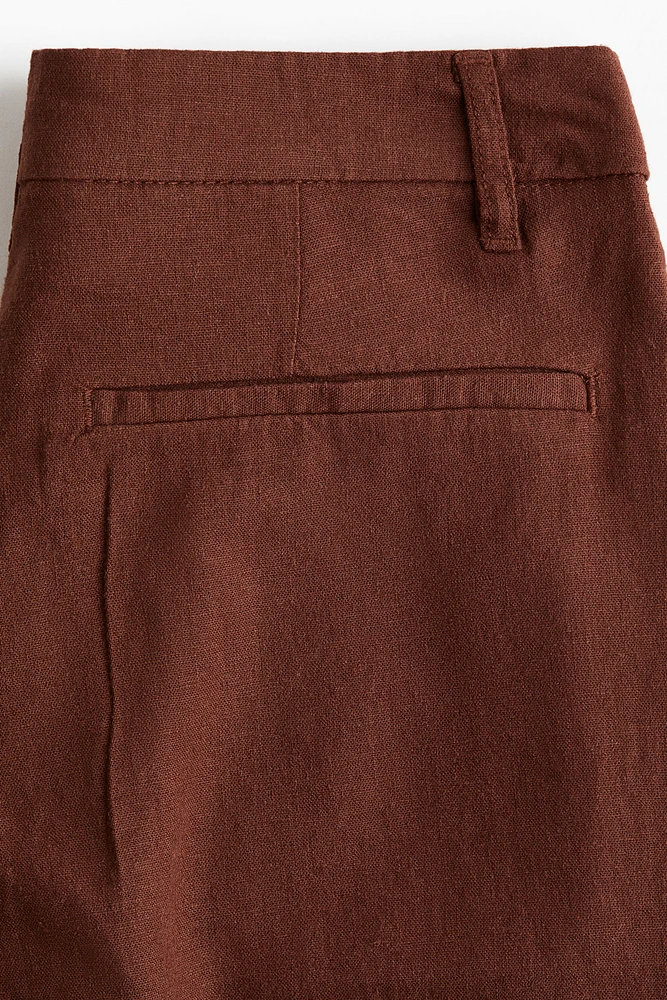 Short au genou en lin mélangé