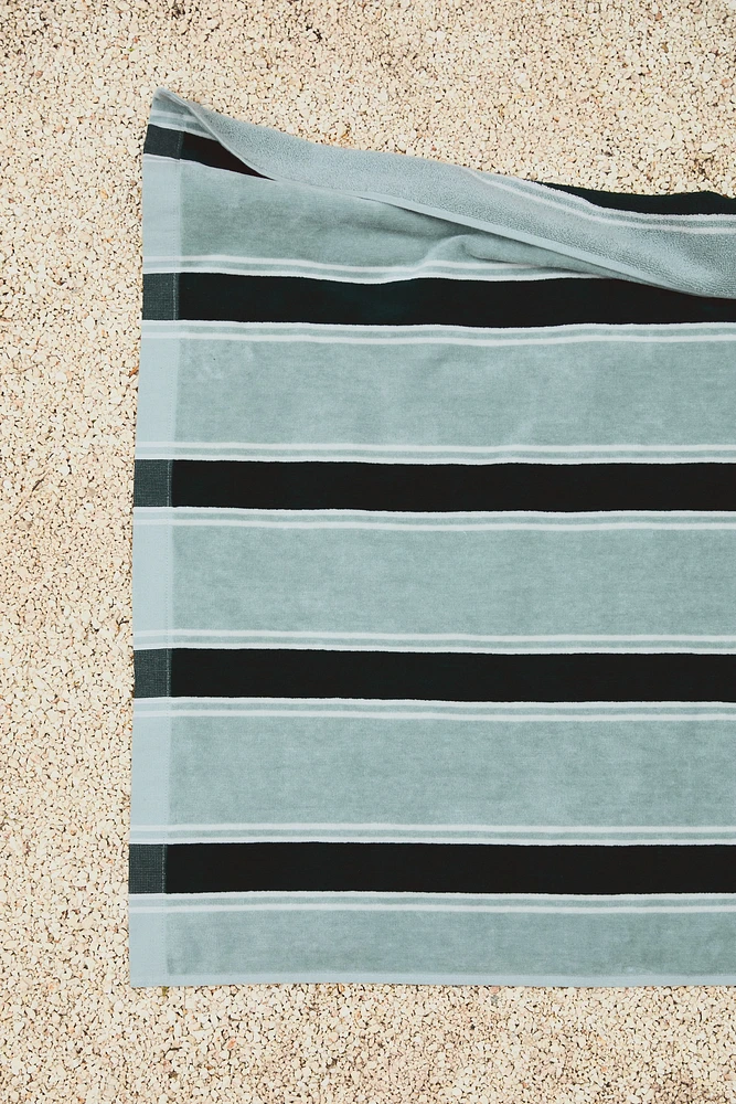 Serviette de plage rayée